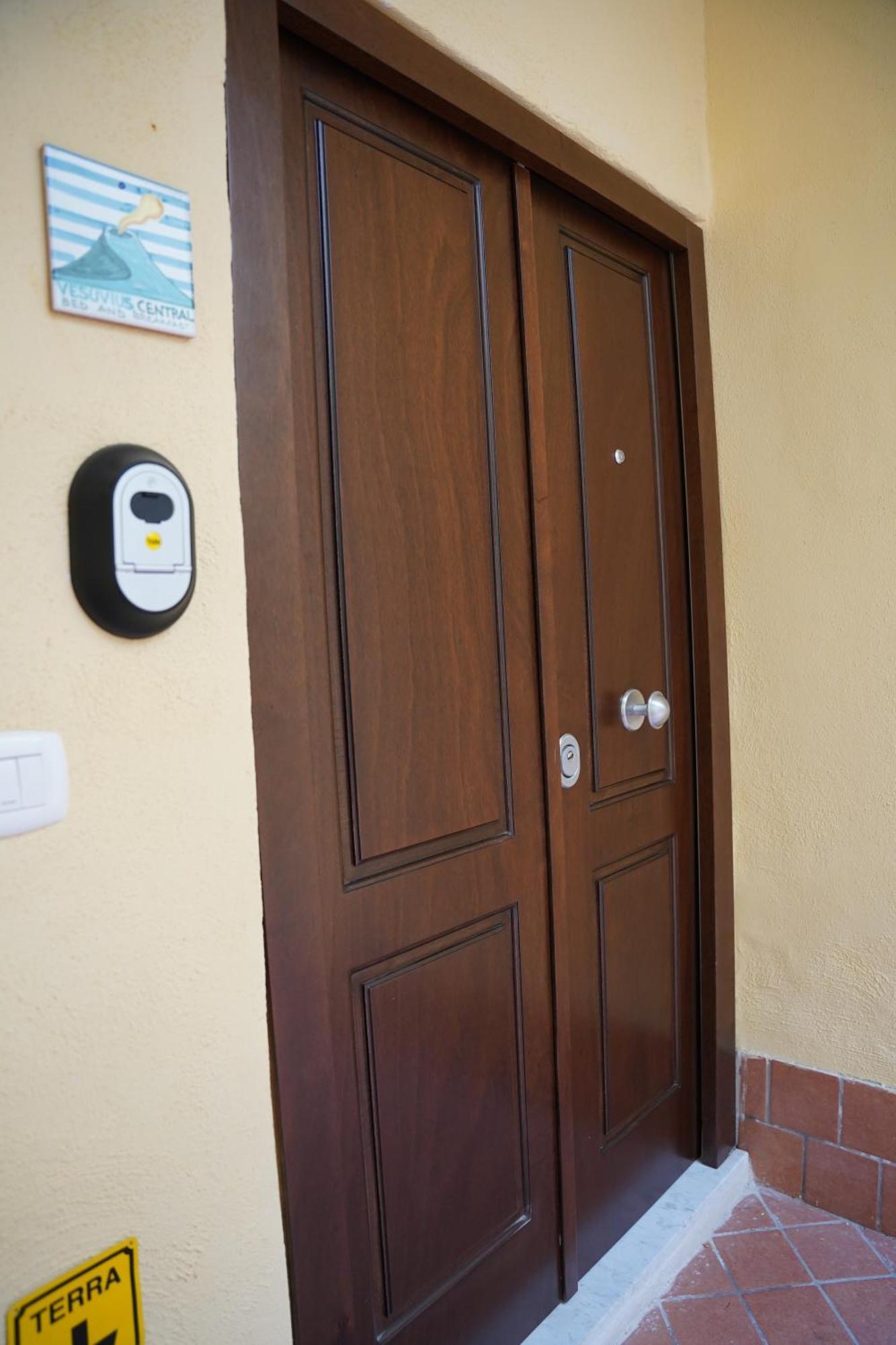 B&B Vesuvius Central Torre del Greco Luaran gambar